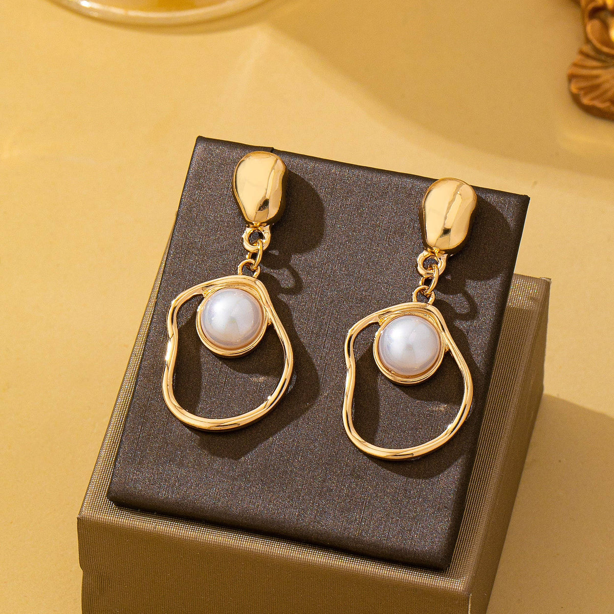 The Golden Hour Pearl Drops