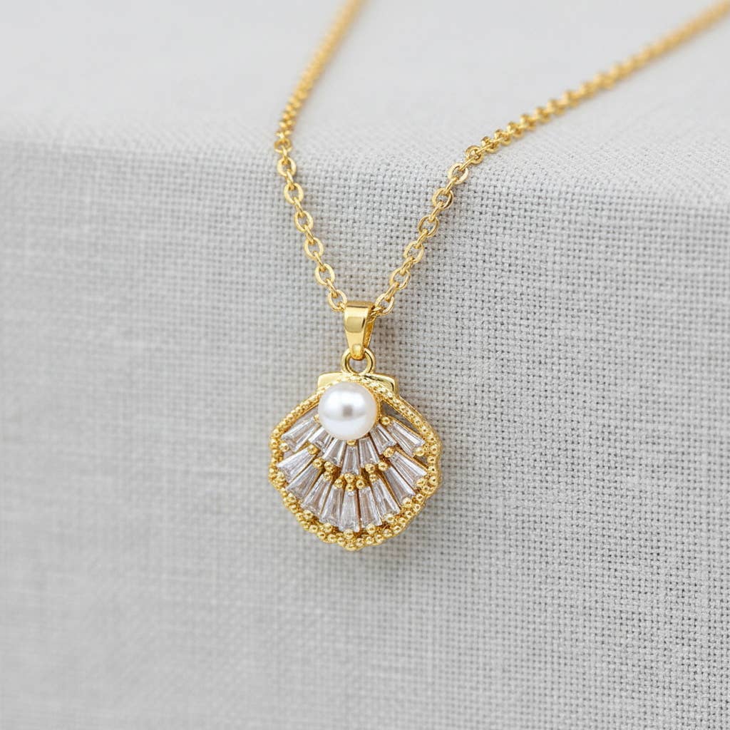 The Titanium Pearl Fan Necklace